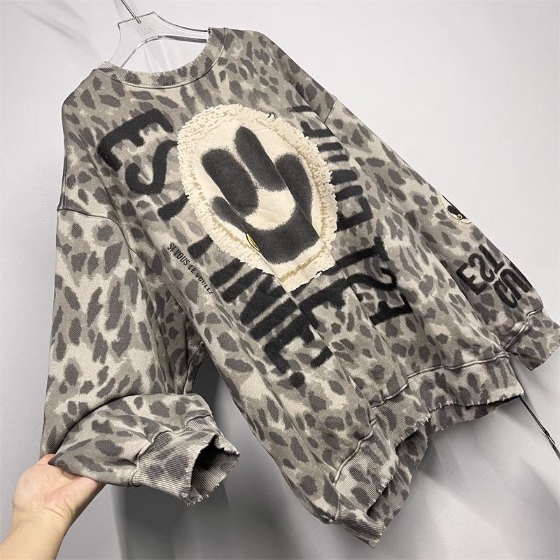 Ženski široki džemper s leopard printom i velikim smiješnim grafikom, pamuk, okrugli izrez, dugi rukavi, jesen 2024