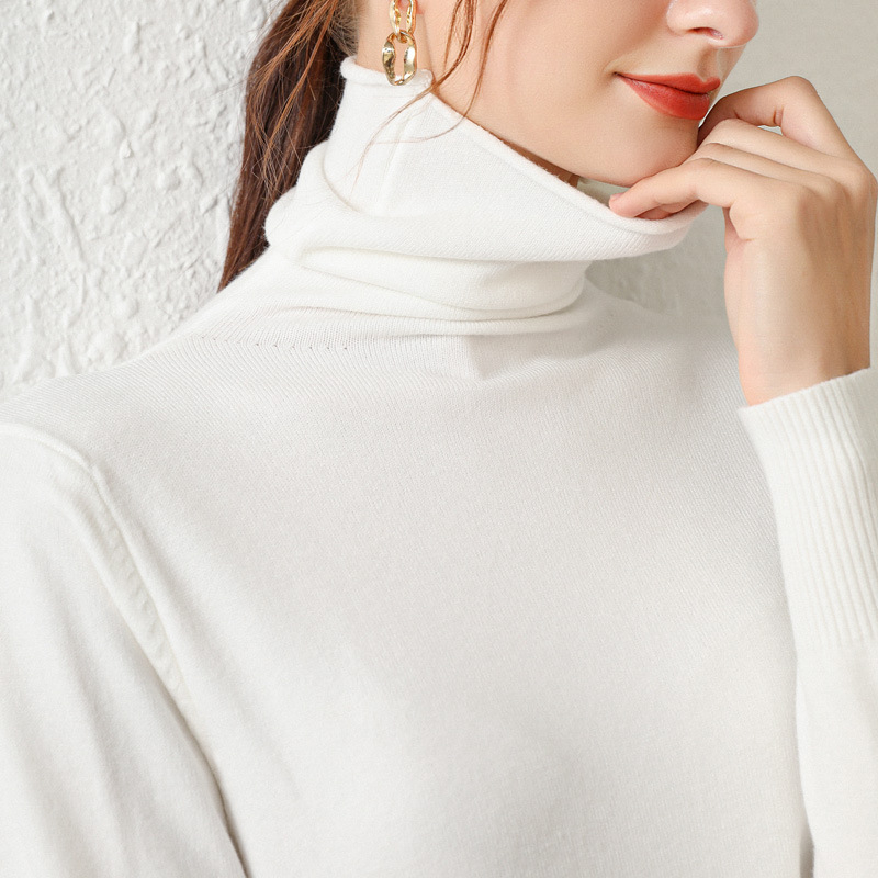 Pulover tricotat din lână, croială slim, mâneci lungi, culoare uni, compoziție: lână, viscoză și poliester