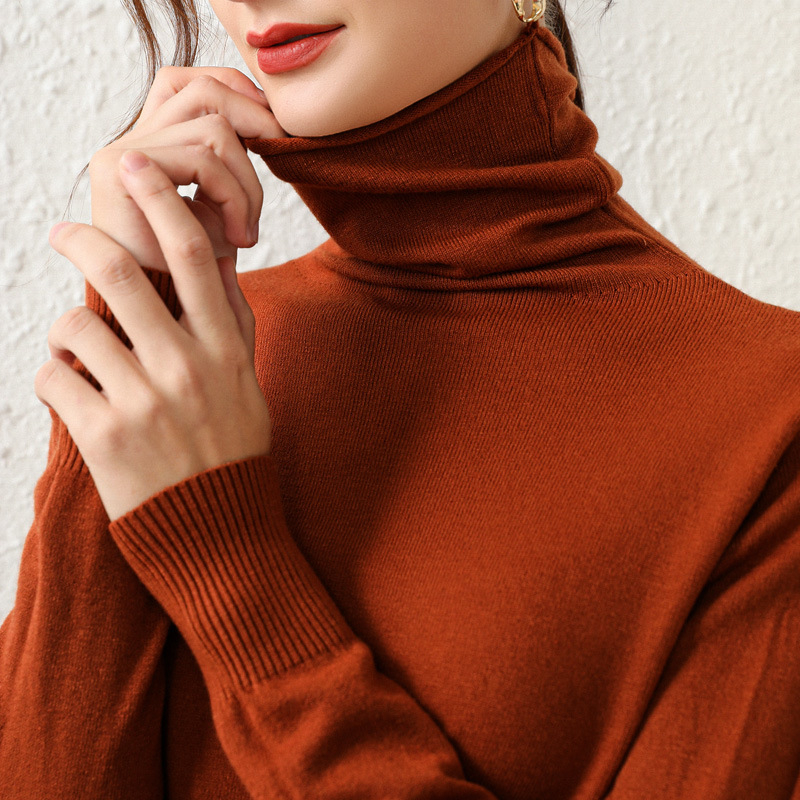 Pulover tricotat din lână, croială slim, mâneci lungi, culoare uni, compoziție: lână, viscoză și poliester