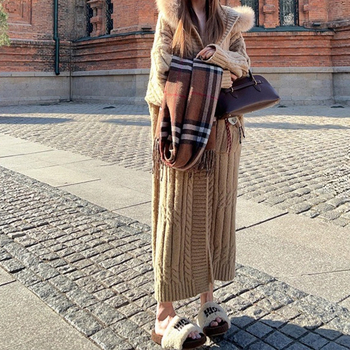 Cardigan lung cu glugă, tricot cable, guler din blană, croială lejeră, pentru toamnă-iarnă