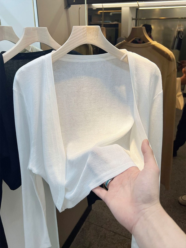 Kloak stiliaus plonas vasarinis kardiganas su UPF40+ saulės apsauga, poliesteris (70-80%) su spandekso (≤30%), ilgomis rankovėmis, trumpas ilgis 40–50 cm