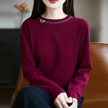 Pulover tricotat pentru femei cu cristale – model 3D, glugă, guler rotund, mâneci lungi, croială regulată