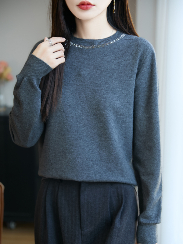 Pulover tricotat pentru femei cu cristale – model 3D, glugă, guler rotund, mâneci lungi, croială regulată