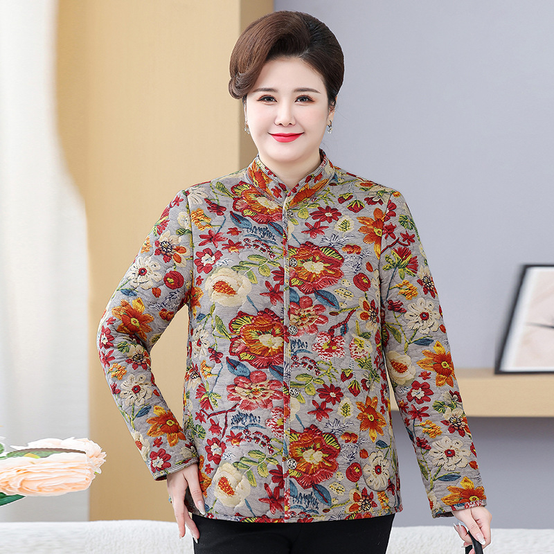 Žieminis medvilninis švarkas vyresnėms moterims, stovimas apykaklė, storesnis šilko-pamuko užpildas, vienos eilės užsegimas, elegantiškas kirpimas, ilgis 50–65 cm, tinkamas tiek vidaus, tiek lauko dėvėjimui