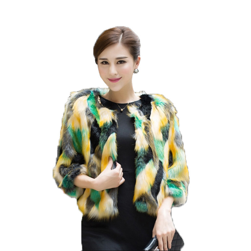 Ženski kaput od umjetne krznе, poliester, dugi rukavi, okrugli ovratnik, duljina 50–65 cm