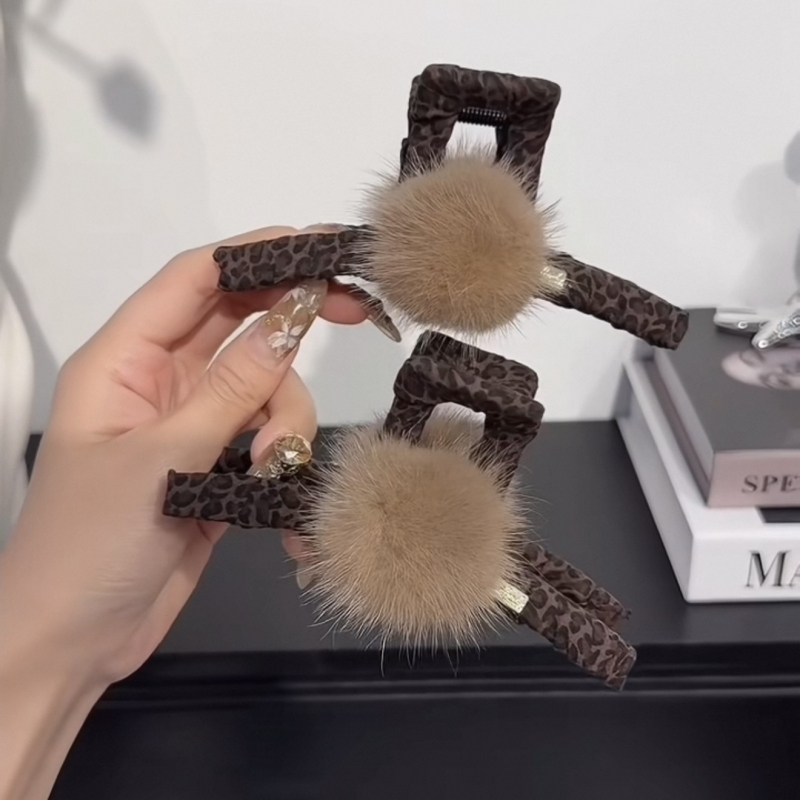 Plaukų segtukas su mink plaukų kamuoliuku, leopardo raštas, rankų darbas, laikiklio tipas segtukas