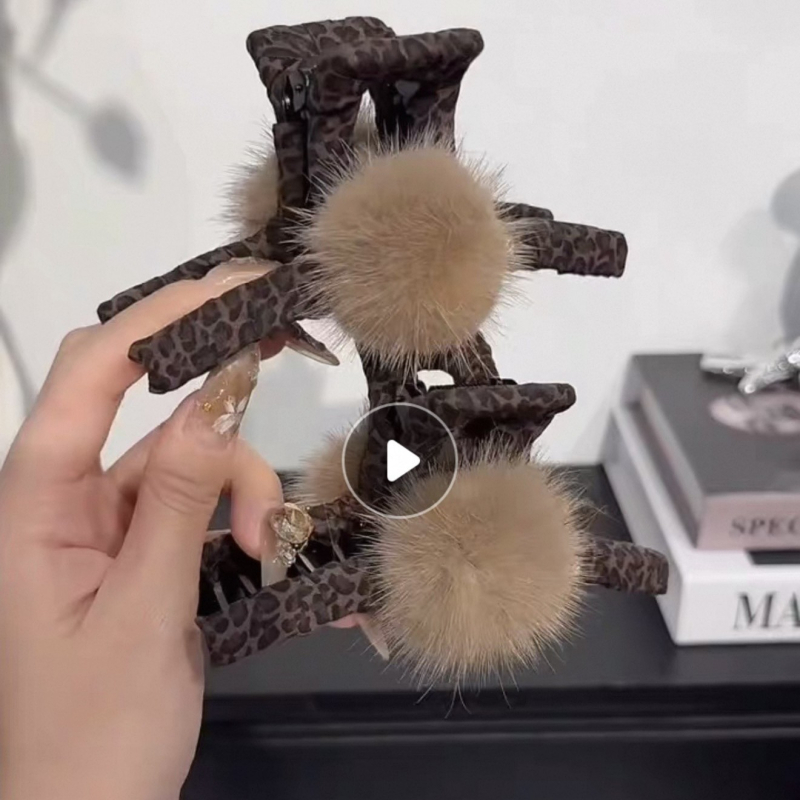 Plaukų segtukas su mink plaukų kamuoliuku, leopardo raštas, rankų darbas, laikiklio tipas segtukas