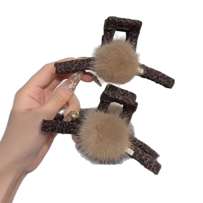 Plaukų segtukas su mink plaukų kamuoliuku, leopardo raštas, rankų darbas, laikiklio tipas segtukas
