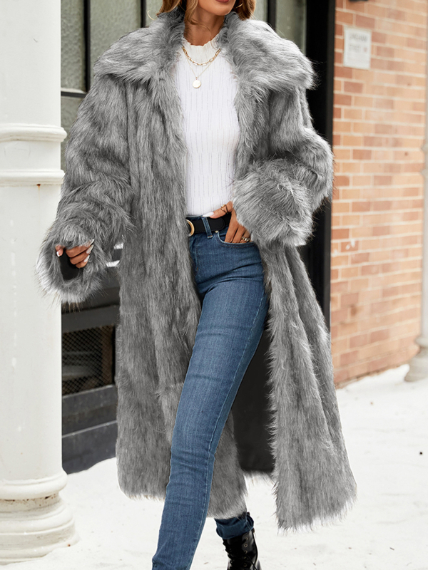 Ilgs mētelis no mākslīgās kažokādas ar kvadrātveida apkakli, garas piedurknes, pilsētas stils