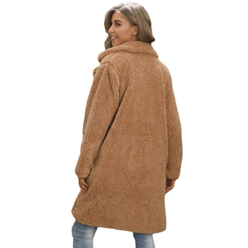 Sievietēm garš mākslīgās kažokādas mētelis ar kostīmu apkakli, galvenais materiāls: mākslīgā kažokāda, garas piedurknes