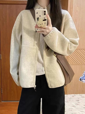 Moteriška retro striukė laisva kirpimo, stovinčio apykaklė, užtrauktukas, vienspalvė, ilgomis rankovėmis