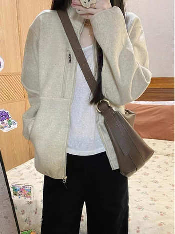 Moteriška retro striukė laisva kirpimo, stovinčio apykaklė, užtrauktukas, vienspalvė, ilgomis rankovėmis