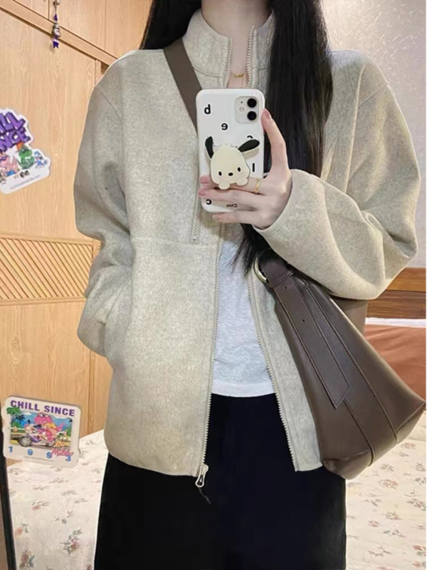 Moteriška retro striukė laisva kirpimo, stovinčio apykaklė, užtrauktukas, vienspalvė, ilgomis rankovėmis