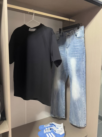 Muške traperice s mikroflare siluetom, srednji struk, pamuk denimu, oprane, zip zatvarač