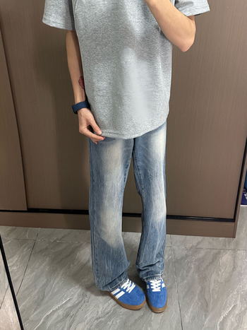 Muške traperice s mikroflare siluetom, srednji struk, pamuk denimu, oprane, zip zatvarač