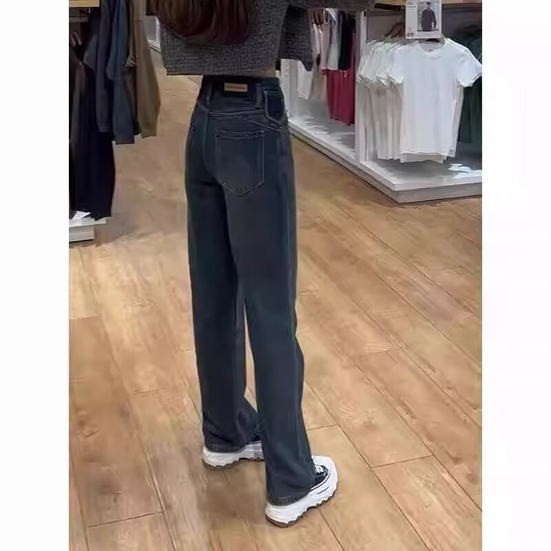 Jeans - talie înaltă, croială dreaptă, denim cu amestec micro-elastic din bumbac și poliester, stil retro.