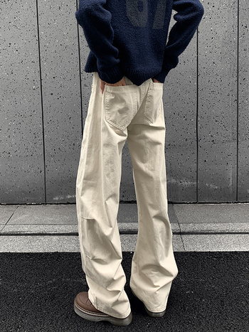 Traperice u američkom street-stilu, retro plisirane detalje, patchwork paneli i oprani završni ton, ležerni kroj, srednji struk, unisex, velika veličina, za jesen