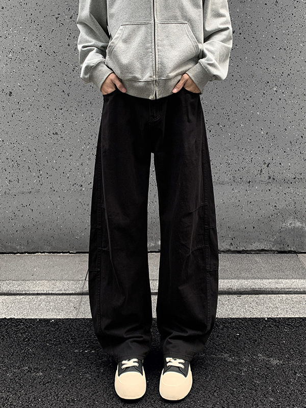 Traperice u američkom street-stilu, retro plisirane detalje, patchwork paneli i oprani završni ton, ležerni kroj, srednji struk, unisex, velika veličina, za jesen