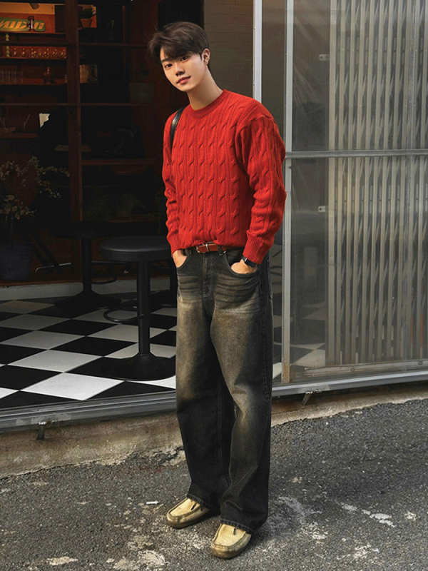 Τζιν, Κορεάτικη έκδοση, βασικό στυλ, Ντένιμ (65% βαμβάκι, 22,6% πολυεστέρας, 12,4% βισκόζη), μεσαία μέση, ίσιο παντελόνι, πλενόμενο