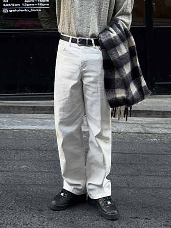 Férfi denim nadrág, koreai stílusú egyenes szabás, középmagas derekú, gombos zárás, 100% pamut, mindennapi viselet