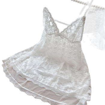 Moterų naktiniai komplektas: dvigubo nėrinių tinklo, išsiuvinėta kasytė, sagtelės, V kaklo, ultra plonas poliesteris (61–80 g/m²)