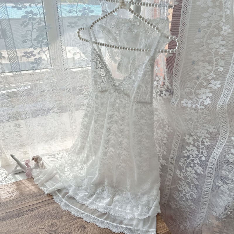 Moterų naktiniai komplektas: dvigubo nėrinių tinklo, išsiuvinėta kasytė, sagtelės, V kaklo, ultra plonas poliesteris (61–80 g/m²)