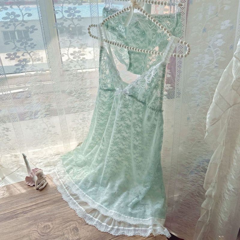 Moterų naktiniai komplektas: dvigubo nėrinių tinklo, išsiuvinėta kasytė, sagtelės, V kaklo, ultra plonas poliesteris (61–80 g/m²)