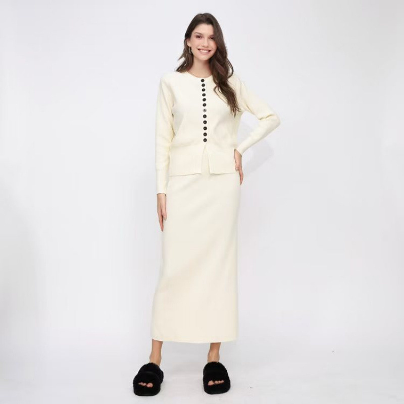 Két részes kötött készlet: kardigán és midi szoknya, modal rost 80–90%, vízszintes kötés, ingázó stílus