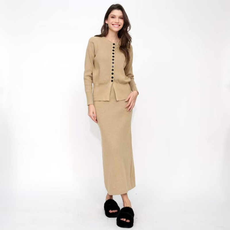 Két részes kötött készlet: kardigán és midi szoknya, modal rost 80–90%, vízszintes kötés, ingázó stílus