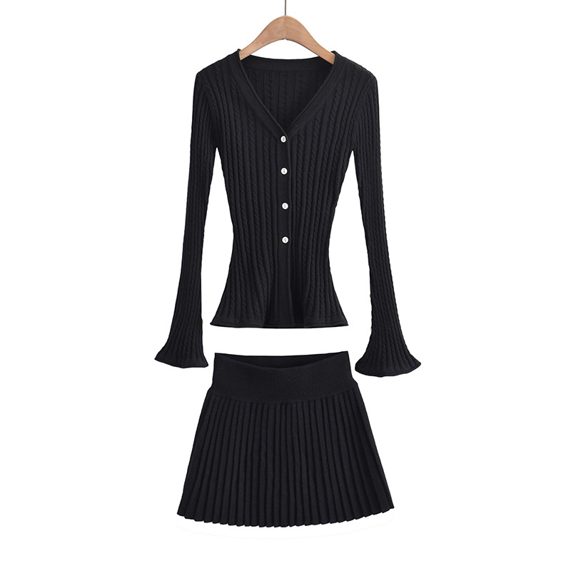 Set cardigan tricotat și fustă plisată, decolteu în V, mâneci lungi, fustă scurtă, poliester cu bumbac organic (80-90% poliester)