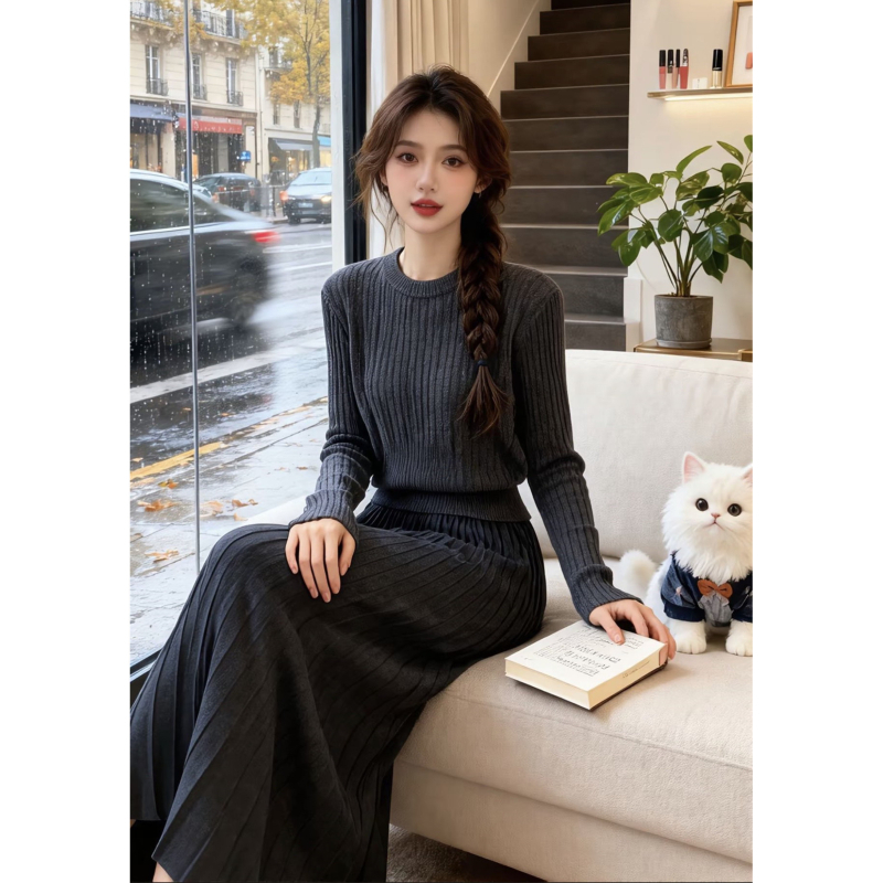 Elegantný dvojdielny set: pletený sveter s okrúhlym výstrihom a midi sukňa s elastickým pásom, polyesterová látka, pre ženy, zimná sezóna 2025