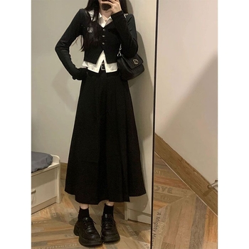 Kórejský študentský štýl: súprava sukňa–blúzka pre ženy – dlhý rukáv polo top a plisovaná stredne dlhá sukňa, polyester