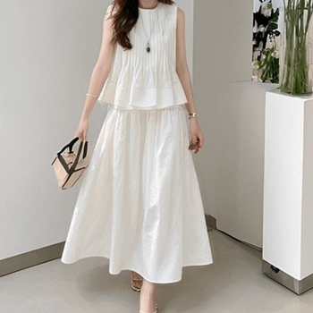 Seelikukostüüm varrukateta topiga: 3D muster, keskse pikkusega seelik, polüesterkangas, minimalistlik stiil