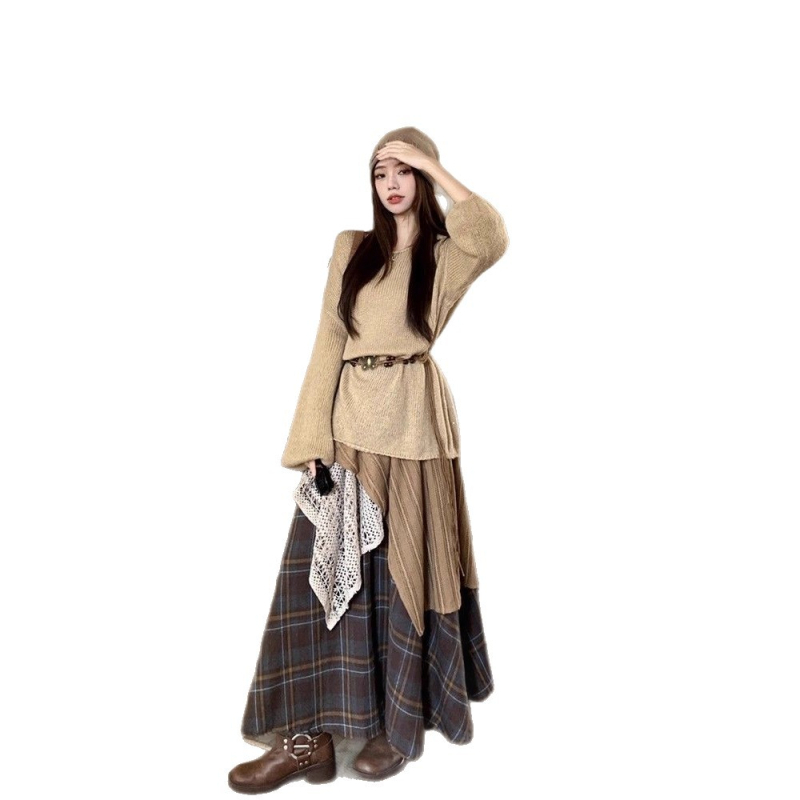 Seelikukostüümi komplekt asümmeetrilise seeliku ja kootud topiga, õmblus-splicing detailid, polüester, sügis 2025