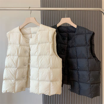 Moterų pūkų liemenė su sagos, ultra trumpas ilgis, apvali kakla, A-siluetas, užpildas: balta antis pūkai