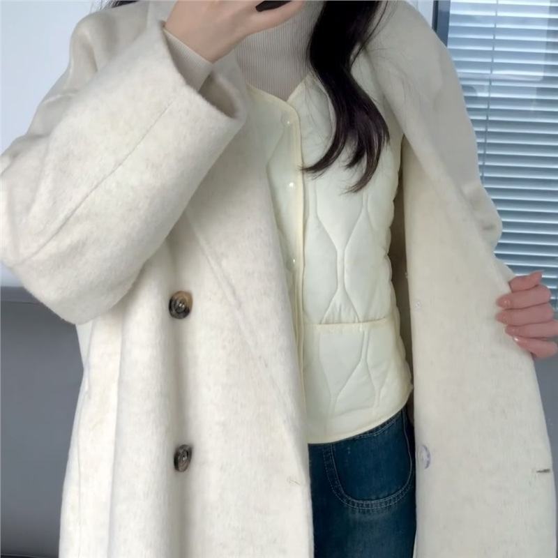 Chenille audinio striukė su spandeksu, siauras kirpimas, ultra trumpas ilgis ≤40 cm, užpildas: kačių pūkai