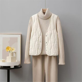 Bingsi Moterų pūkuota medvilninė liemenė Chenille audinio, Medvilnės užpildas, V kaklas, Labai trumpas ilgis ≤40 cm