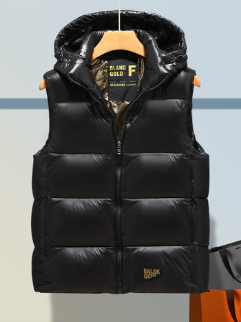 Жилетка с качулка, флисово вътрешно подслояване, пълнеж полиестерни влакна, основна тъкан полиестер, модел едноцветен, сваляща се яка, зимна версия 2024