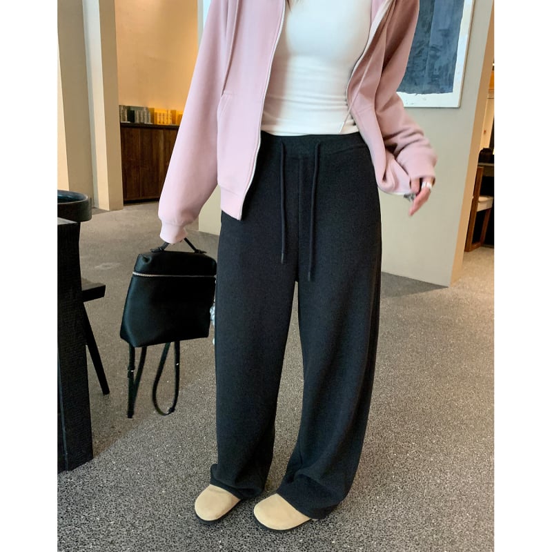 Moterinės platus kelnės su šiltu flisu viduje, aukštas juosmuo, tankus poliesteris, žiemos sezonas 2025