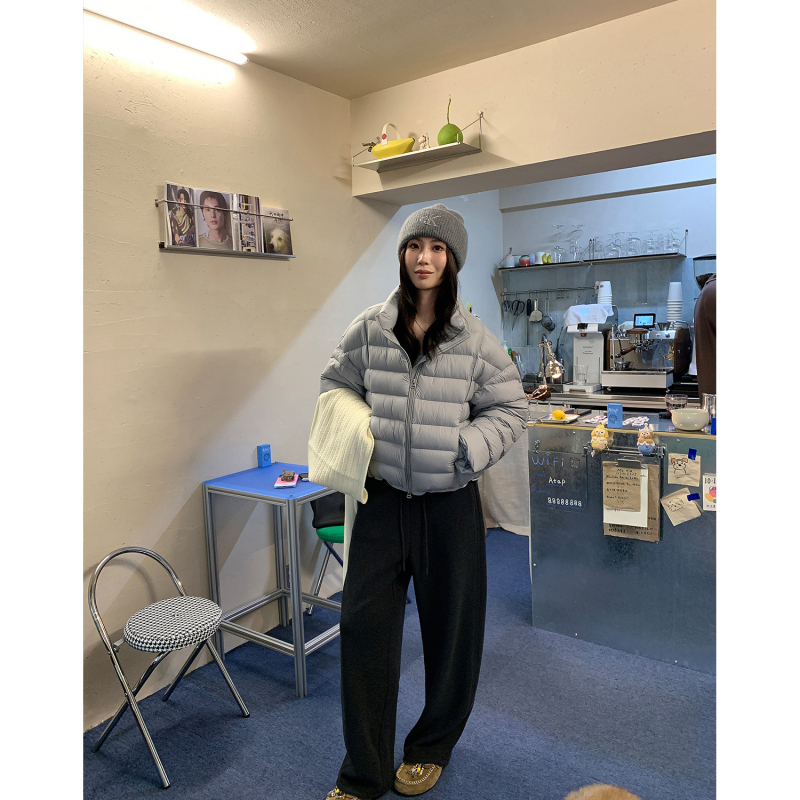 Moterinės platus kelnės su šiltu flisu viduje, aukštas juosmuo, tankus poliesteris, žiemos sezonas 2025