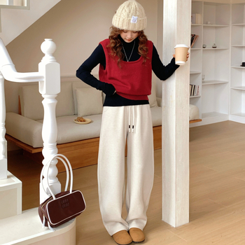 Pamut-elasztán szabadidőnadrág, laza fazon, magas derék, mikroelasticitás