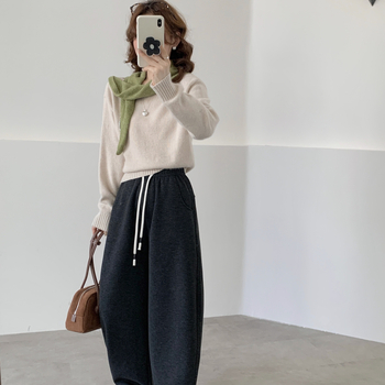 Pamut-elasztán szabadidőnadrág, laza fazon, magas derék, mikroelasticitás