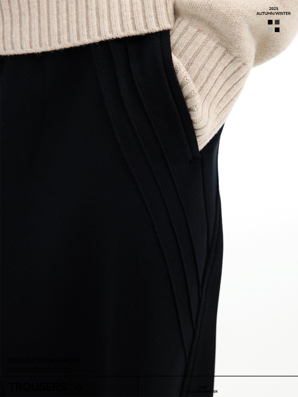 Talvised vabast stiilis sportlikud püksid, sirge säärega, terry kangas, 51% polüester, keskmine vöökoht, kaal 260–310 g