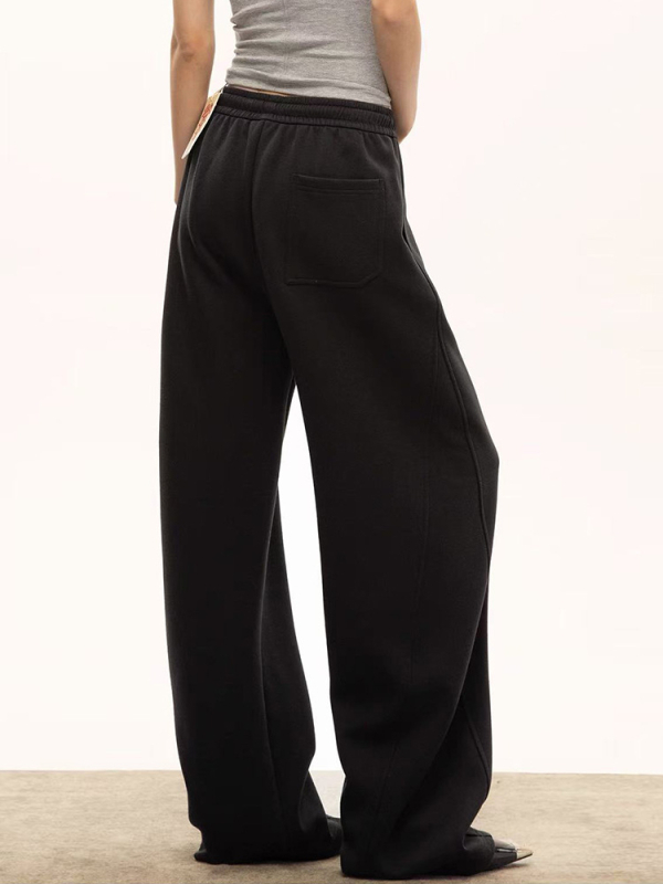 Női fleece-belsejű egyenes szárú sportnadrág, magas derék, pamut–polyészter keverék, lazább kényelmes stílus – téli 2025