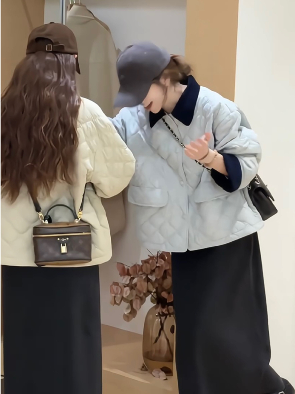 Γυναικείο καπιτονέ μπουφάν από βαμβάκι, ρόμβος σχέδιο, γιακάς Polo, μπροστινό κούμπωμα με ένα κουμπί, στυλ κορεατικό χαλαρό, μήκος 50-65 cm