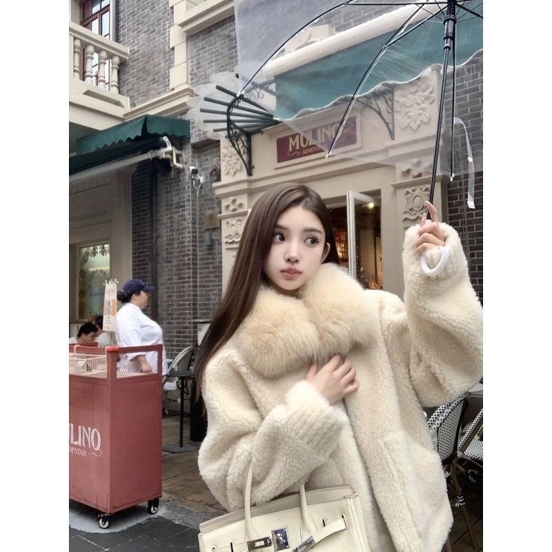 Sieviešu bieža mākslīgā aitā kažoka apkakles jaka, brīvs piegriezums, rāvējslēdzējs, stāvā apkakle, poliesters, ziemas 2025