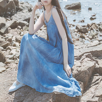 Pamutból készült pántos ruha, egyszínű, kollázs varrás, sling-stílus, irodalmi retro, hosszú ruha nagy lengő sziluettel