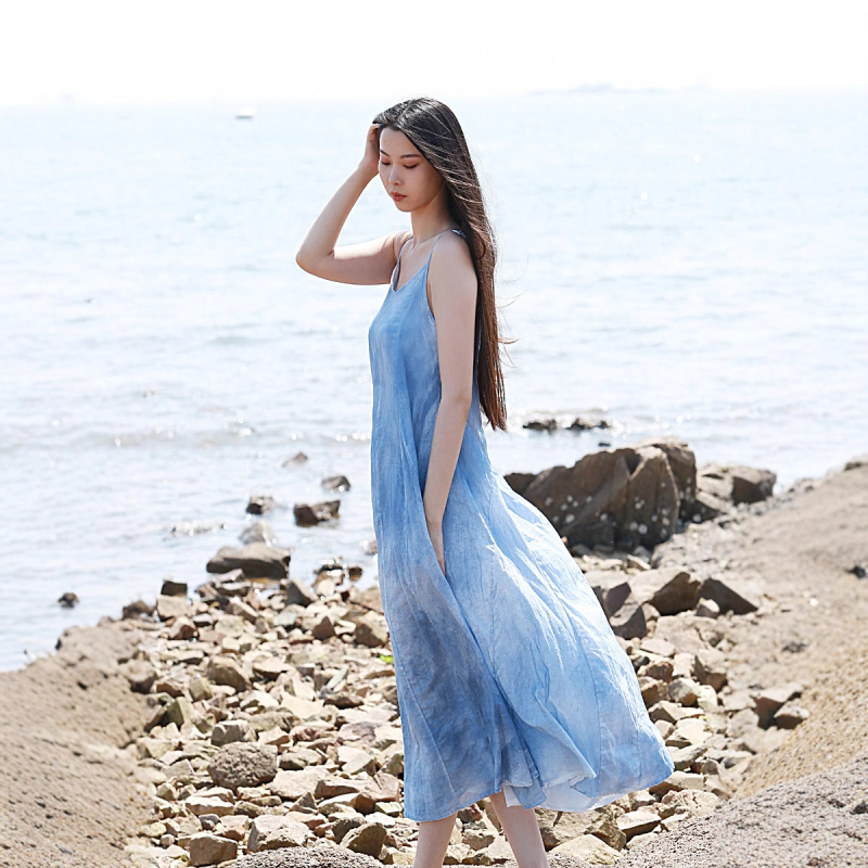 Pamutból készült pántos ruha, egyszínű, kollázs varrás, sling-stílus, irodalmi retro, hosszú ruha nagy lengő sziluettel