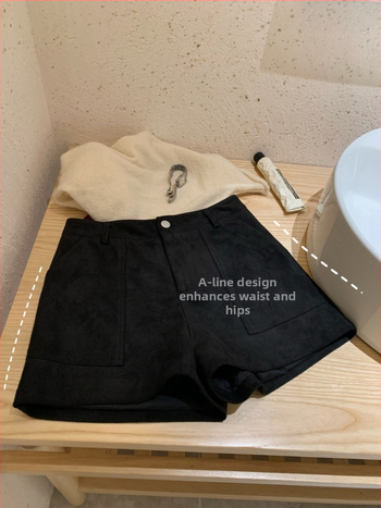 WGWE Moteriški zomšiniai šortai su kišenėmis, plačios kojų linijos, korėjietiškas stilius, tiesus kirpimas