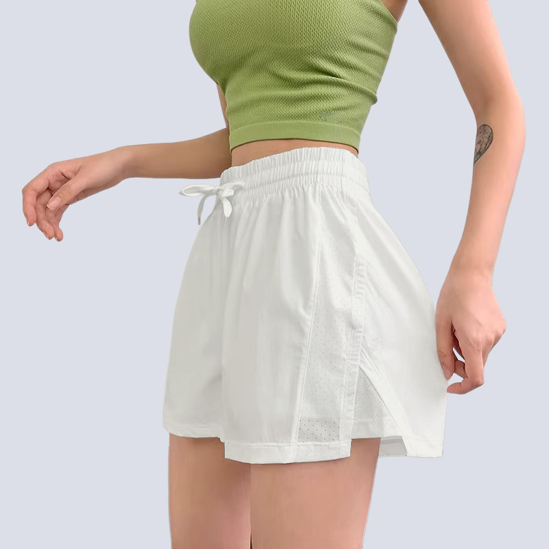 Naistele suveks sportlike lühikesed püksid, kiiresti kuivanavad, võlts kaheosaline välimus, läbipaistmatusvastane, 90% nailon + 10% elastaan, vaba lõige, lühike pikkus, 202405